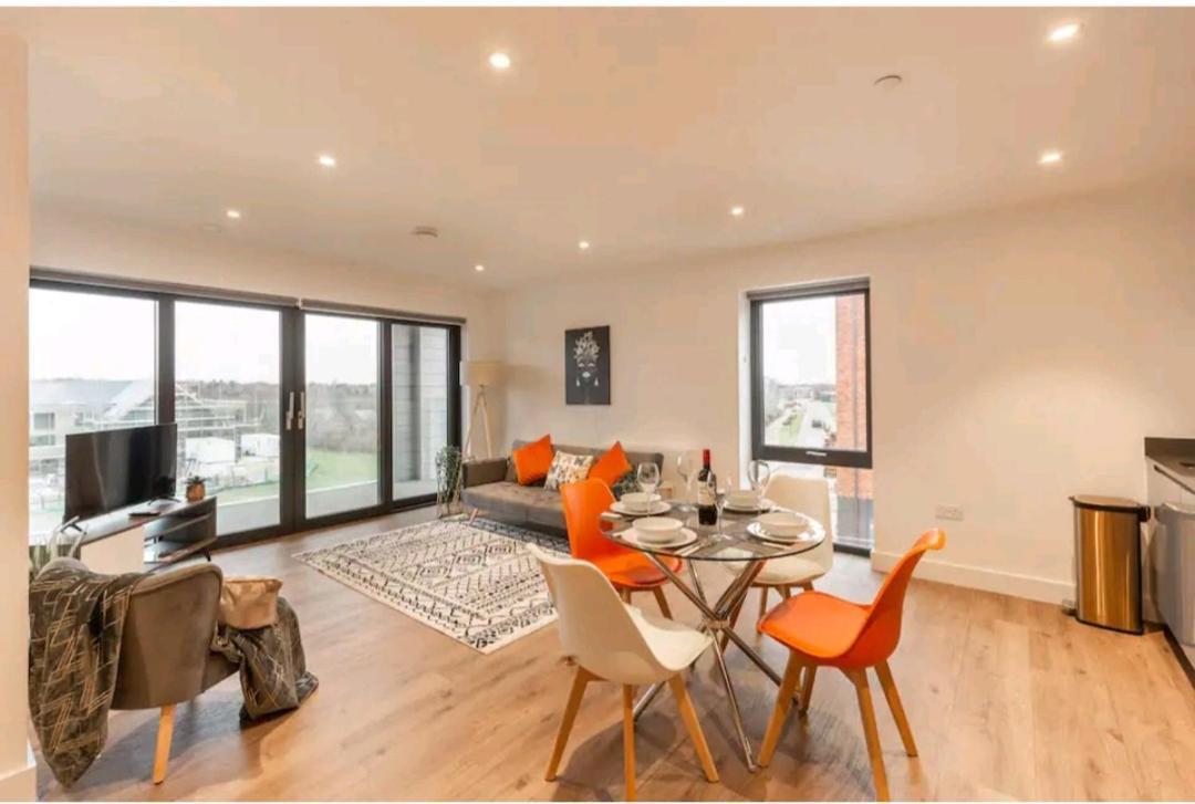 Spacious Balcony View Apt Near Nec Bhx Free Parking Sleeps 4 ホックレイ・ヒース エクステリア 写真